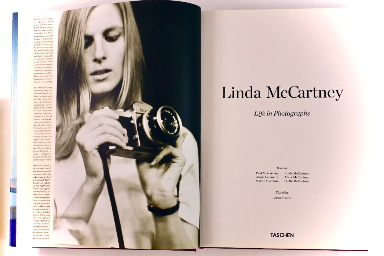 CASTLE, Alison, ed. Linda McCartney: Life in Photographs.