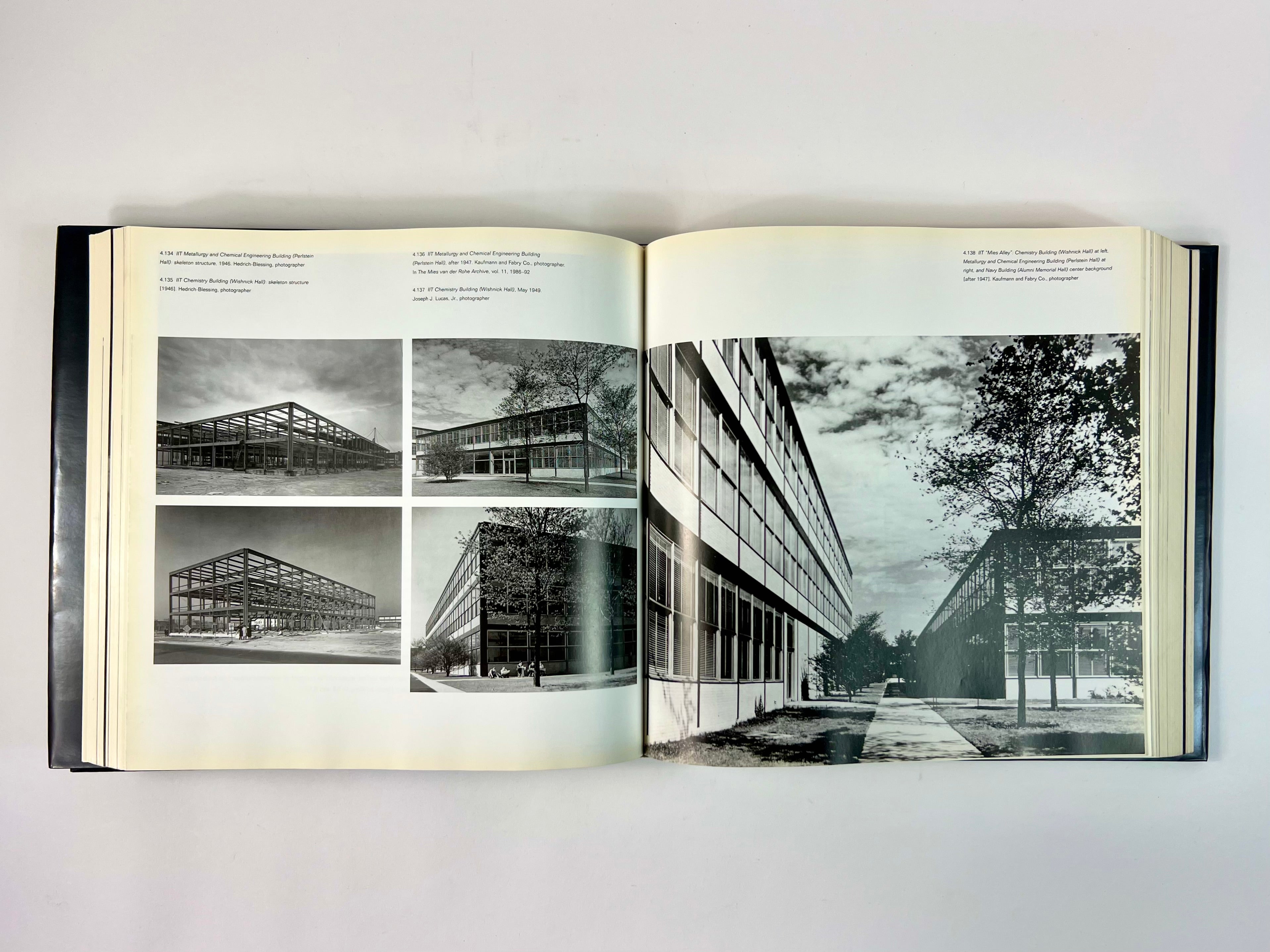 Mies in America. ハードカバー Mies in America | Phyllis Lambert, Vivian Endicott Barnett